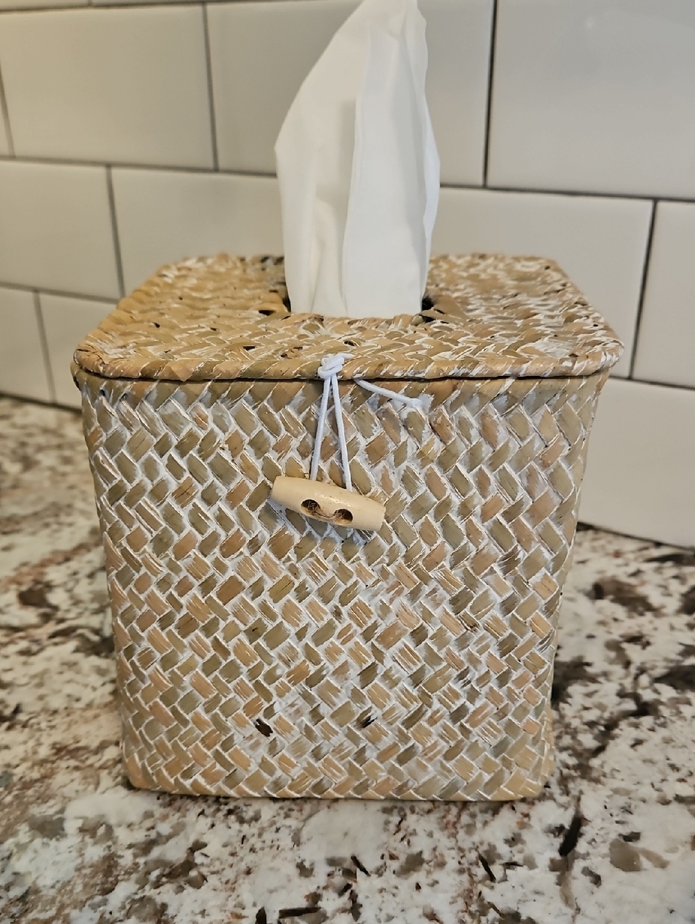 Tissue Holder
